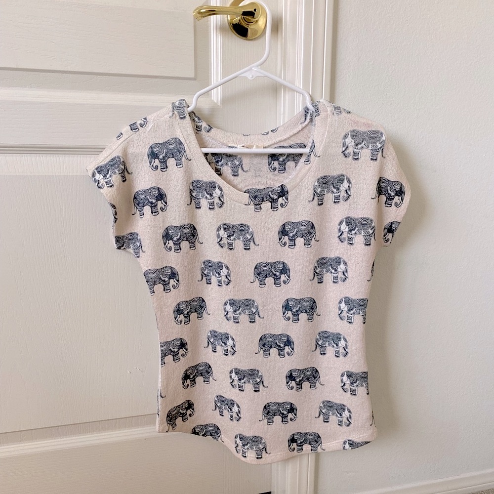 Gaze Elephant Print T Shirt